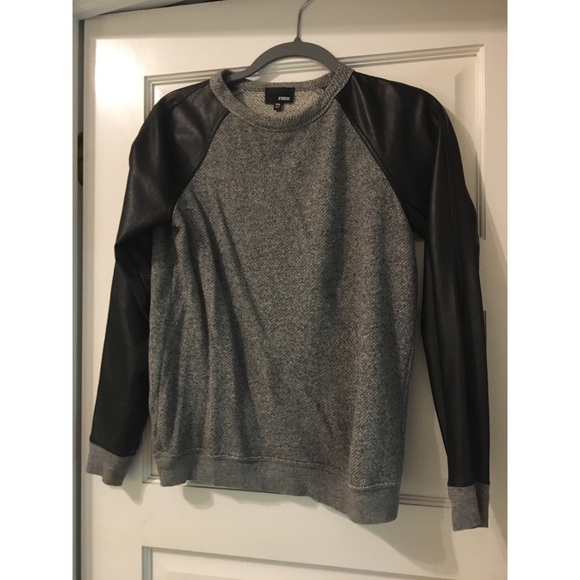 Gray sweatshirt with black faux leather sleeves - Picture 2 of 2